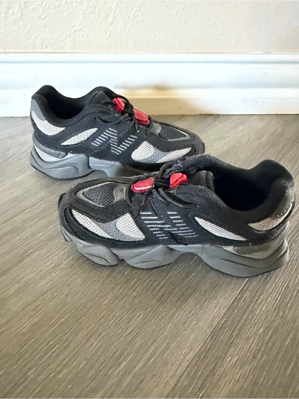 New Balance Black and Red toddler' Athletic Sneakers